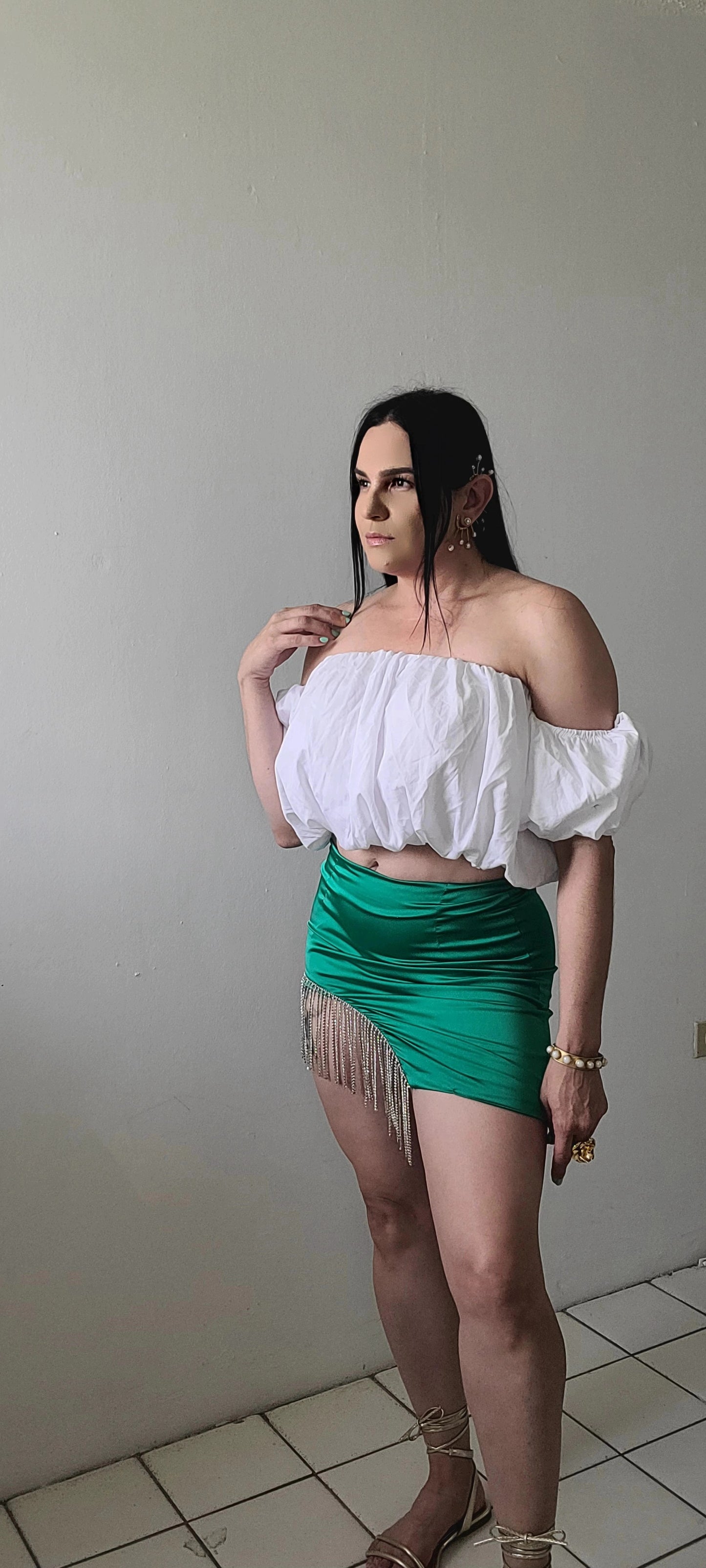 Off Shoulder Ballon Solid Crop