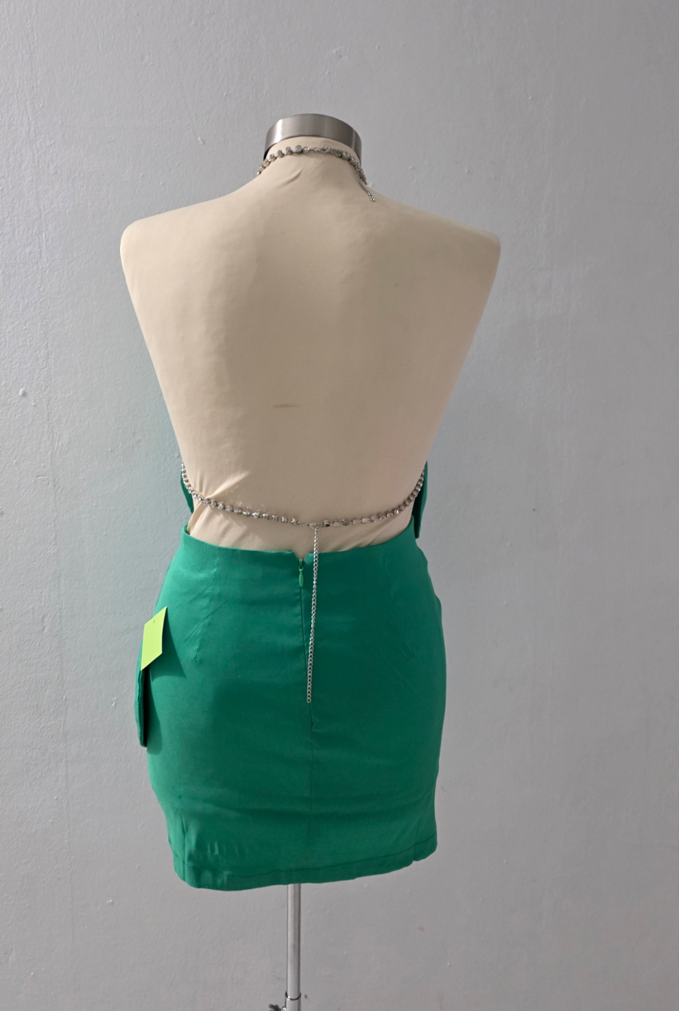 Verde Quenepa floral top.